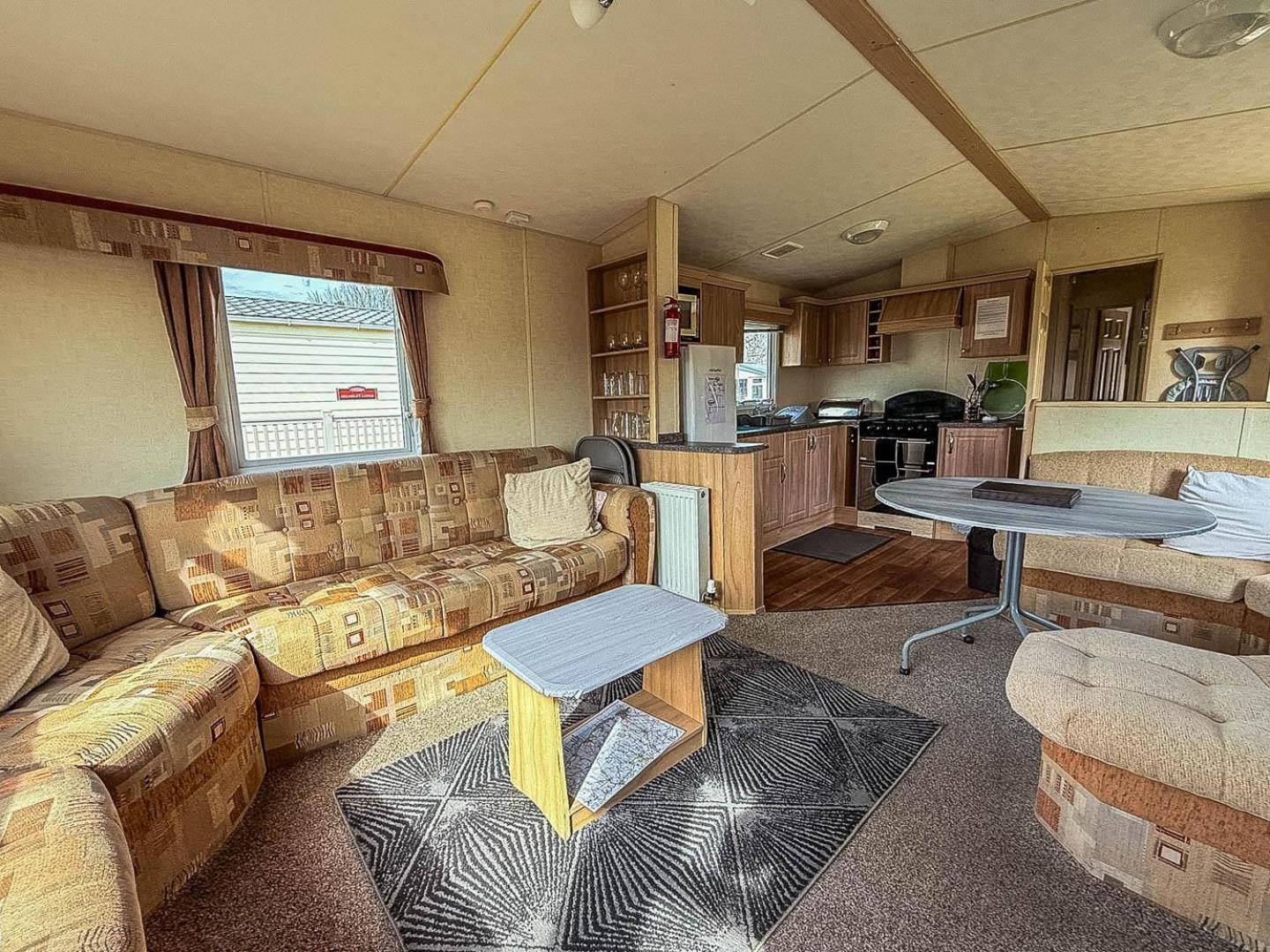 Spacious 8 Berth Caravan At Southview Holiday Park Near Skegness Ref 33018Ml エクステリア 写真